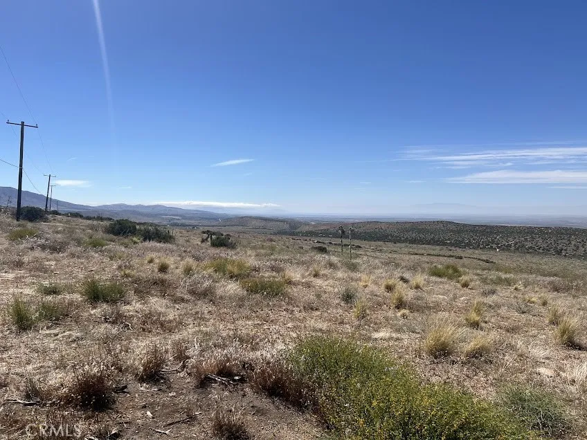 200 Llano, CA 93544