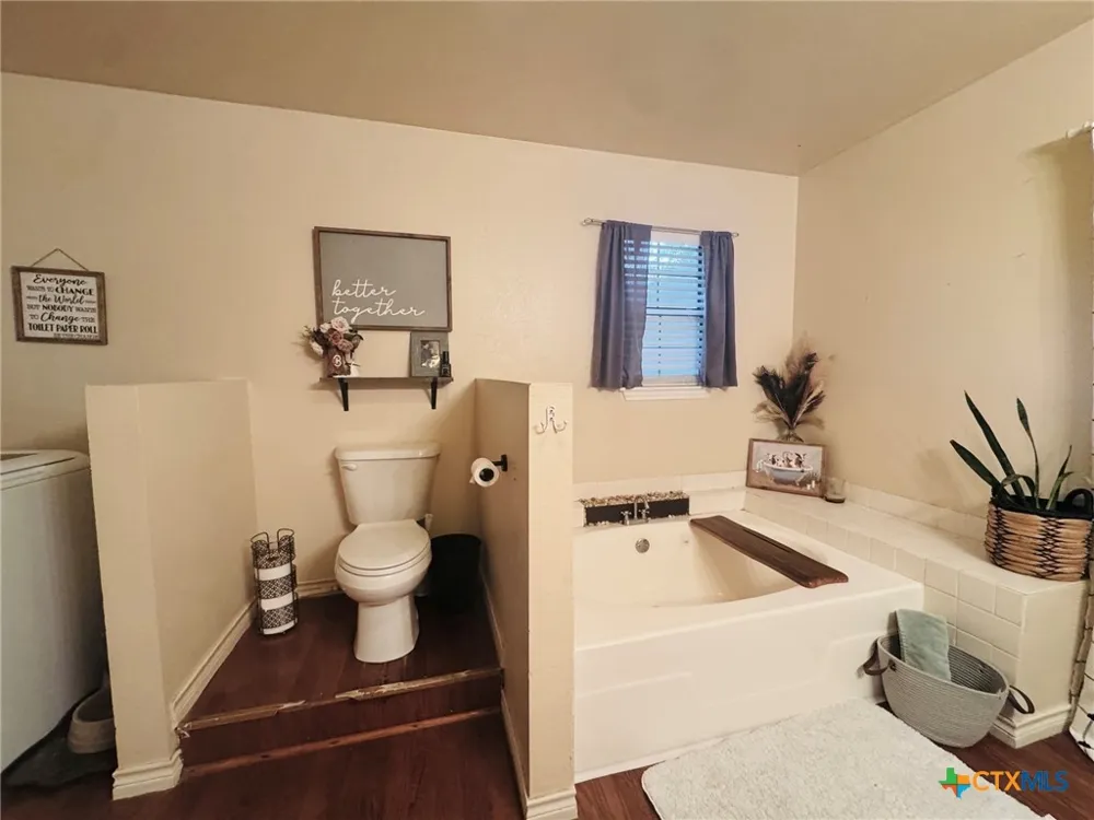 308 S Reagan Street Hamilton, TX 76531