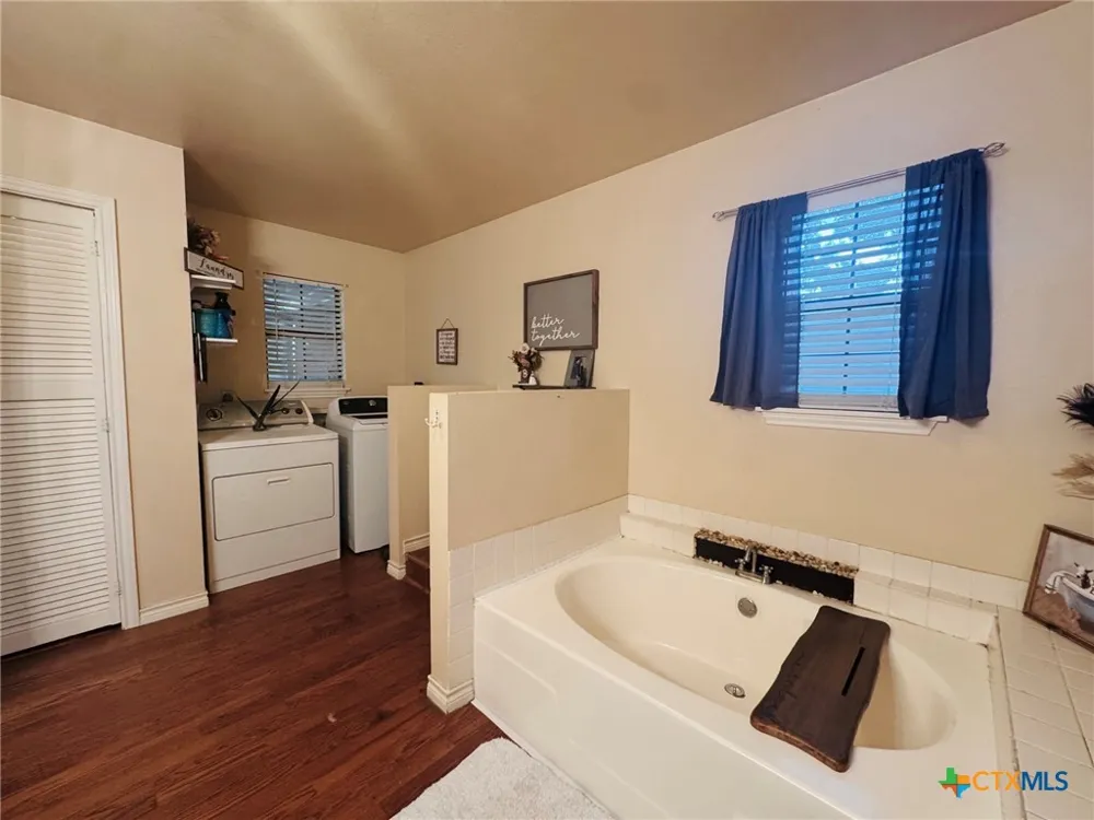 308 S Reagan Street Hamilton, TX 76531