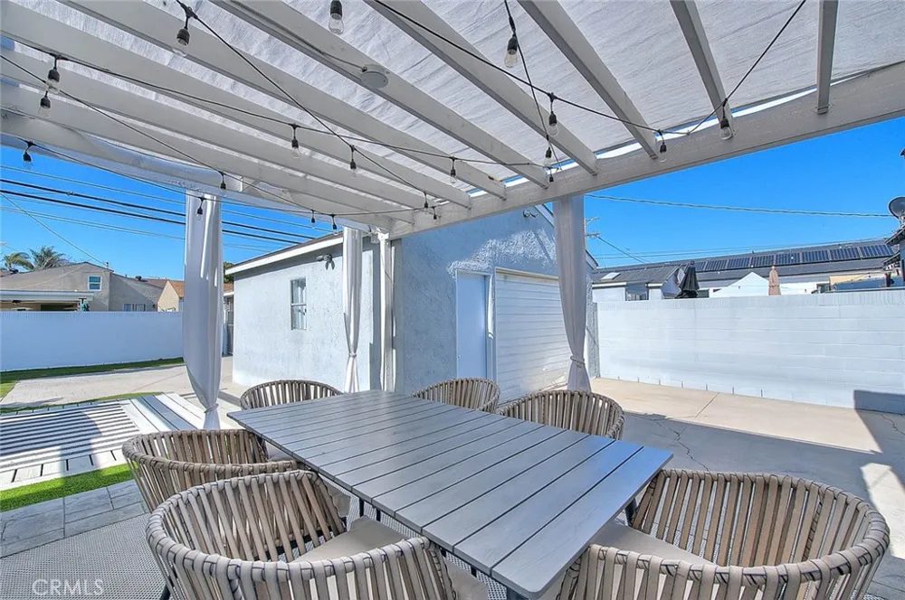 6505 W 84th Street Los Angeles, CA 90045