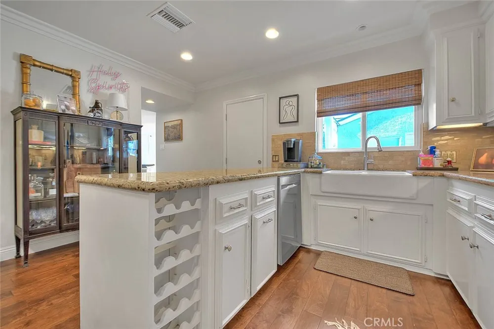 6505 W 84th Street Los Angeles, CA 90045