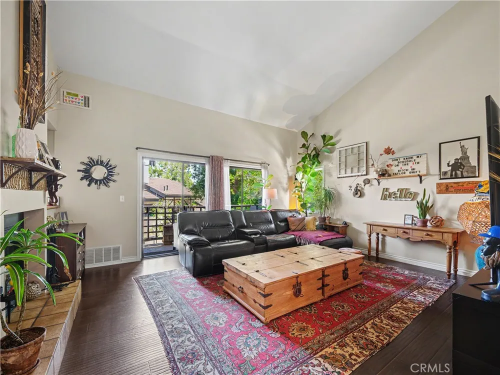 5738 Skyview Way #Unit B Agoura Hills, CA 91301