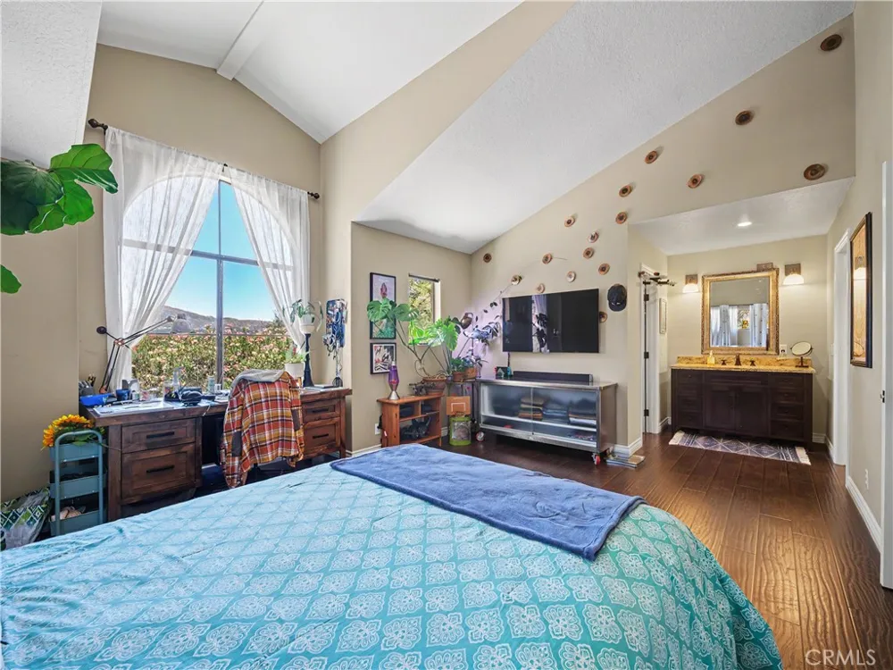 5738 Skyview Way #Unit B Agoura Hills, CA 91301