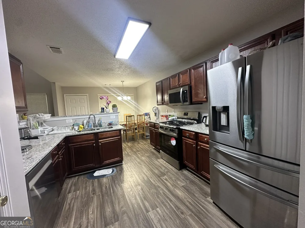 2171 Boulder Forest DR Ellenwood, GA 30294