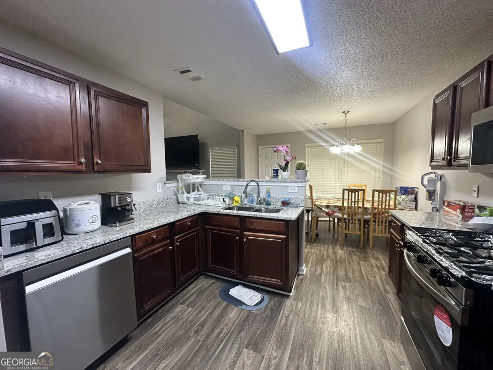 2171 Boulder Forest DR Ellenwood, GA 30294