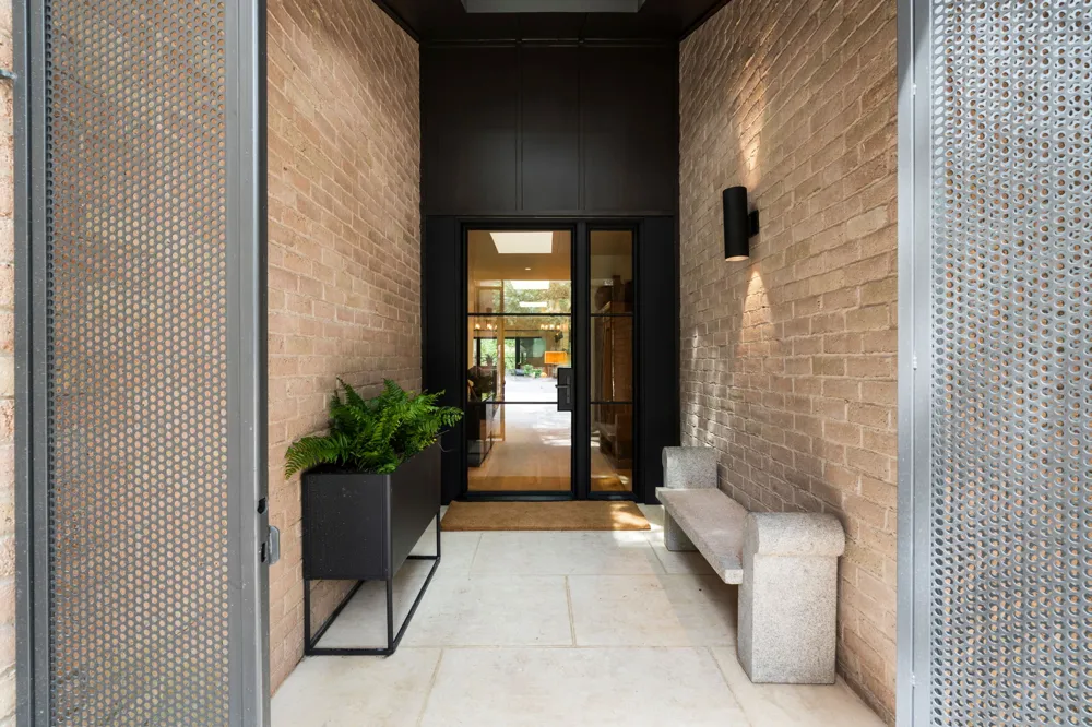 3216 Tarryhollow Drive Austin, TX 78703