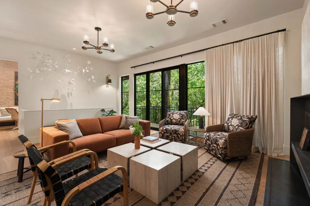 3216 Tarryhollow Drive Austin, TX 78703