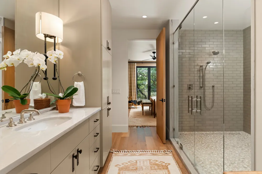3216 Tarryhollow Drive Austin, TX 78703