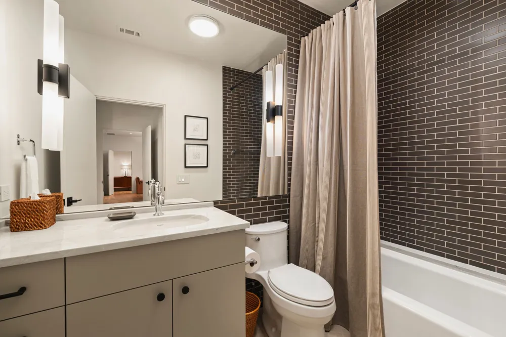 3216 Tarryhollow Drive Austin, TX 78703