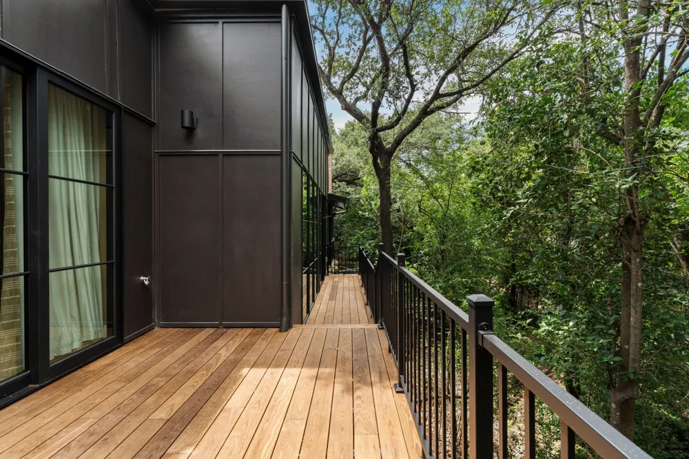 3216 Tarryhollow Drive Austin, TX 78703