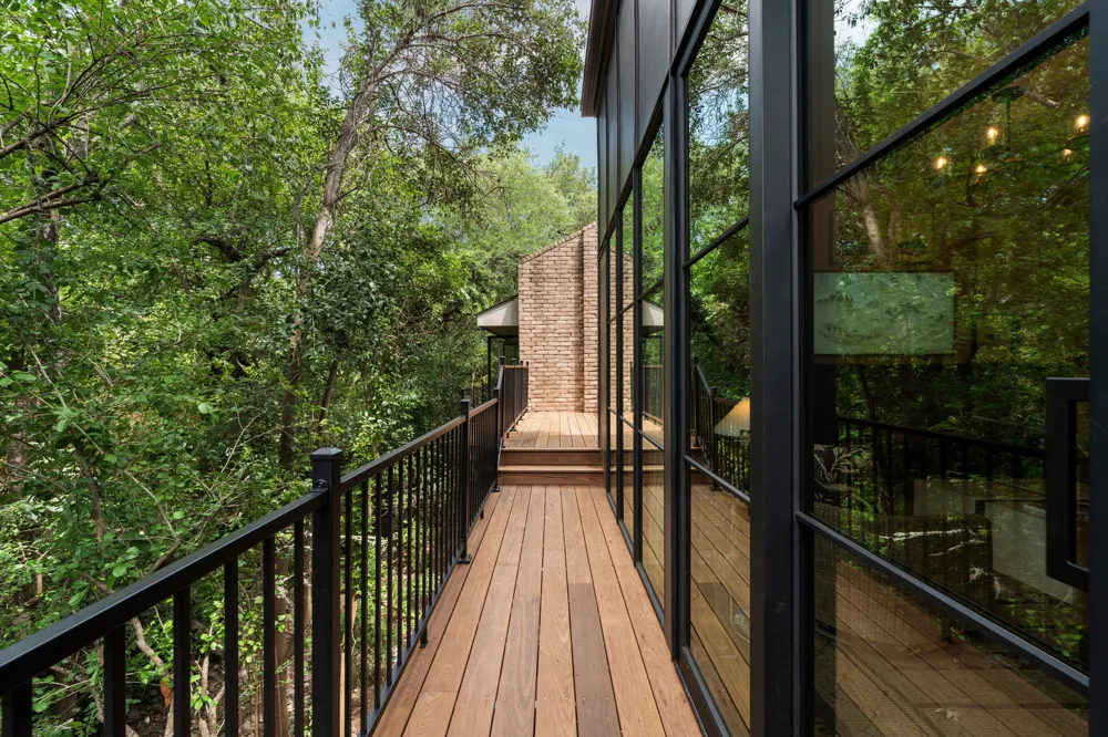 3216 Tarryhollow Drive Austin, TX 78703