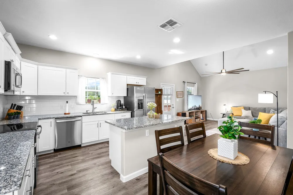 224 Spruce Avenue Luling, TX 78648