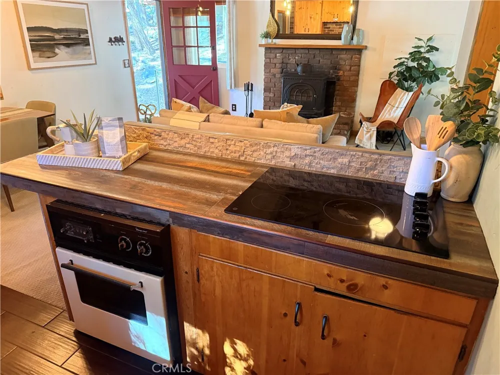 6199 Cedar Angelus Oaks, CA 92305