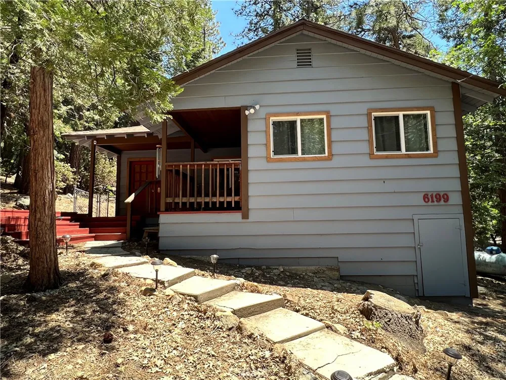 6199 Cedar Angelus Oaks, CA 92305