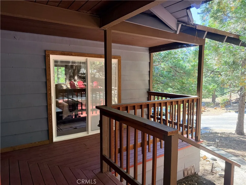 6199 Cedar Angelus Oaks, CA 92305
