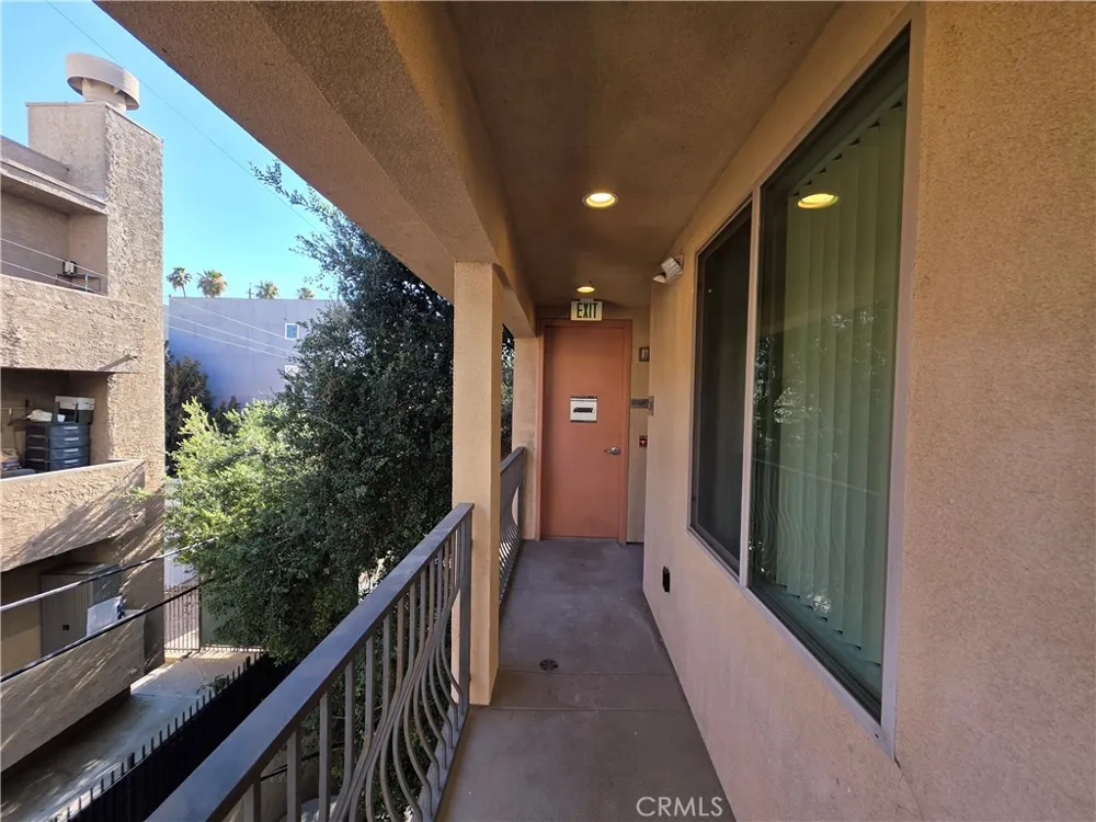 14618 Sylvan Street Van Nuys, CA 91411