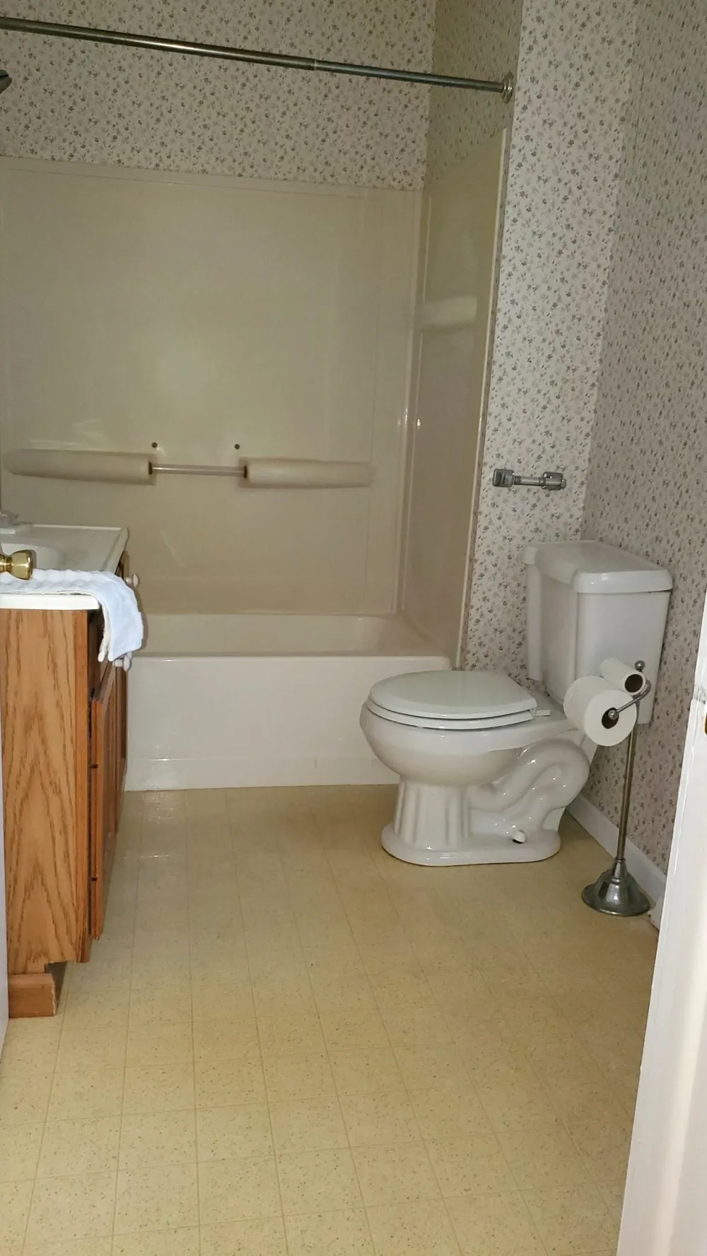 5869 S Mission Road Union Charter Township, MI 48858