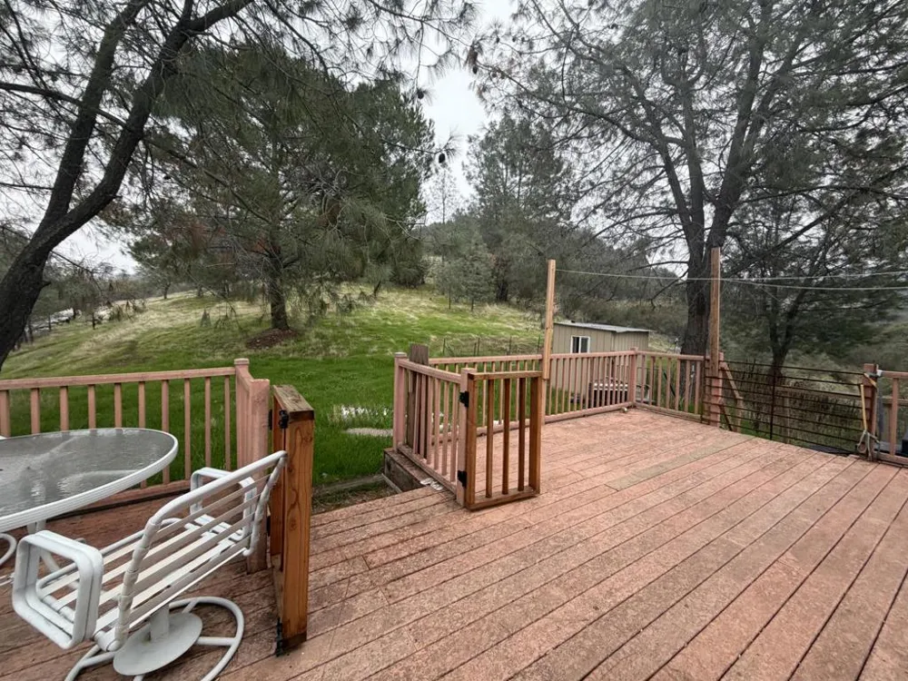 2461 Quail Oaks Road Valley Springs, CA 95252