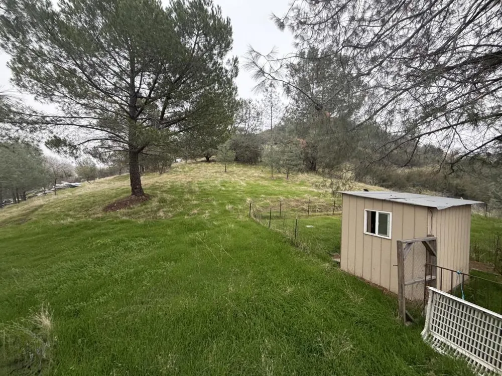 2461 Quail Oaks Road Valley Springs, CA 95252