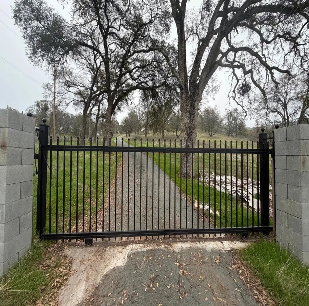 2461 Quail Oaks Road Valley Springs, CA 95252