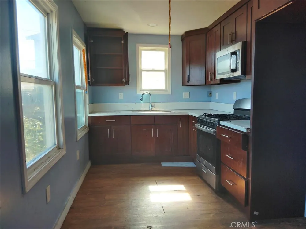 148 W C Port Hueneme, CA 93041