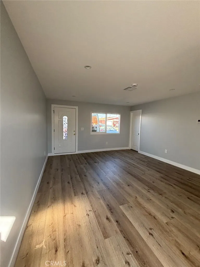 10603 S Osage Inglewood, CA 90304