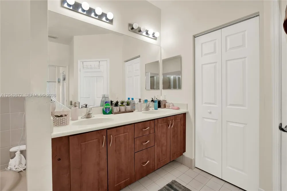 20765 SW 89th Ave Cutler Bay, FL 33189
