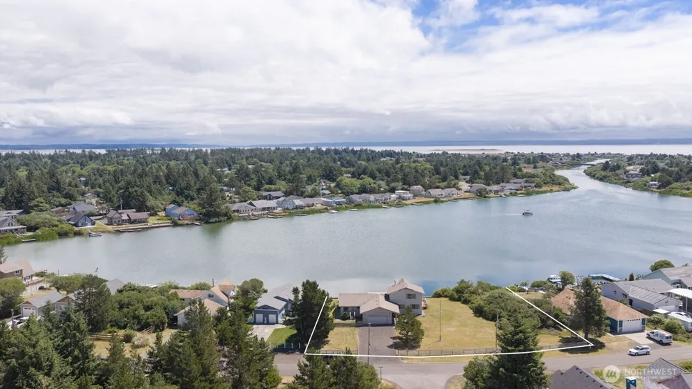 854 Texmar Avenue SW Ocean Shores, WA 98569