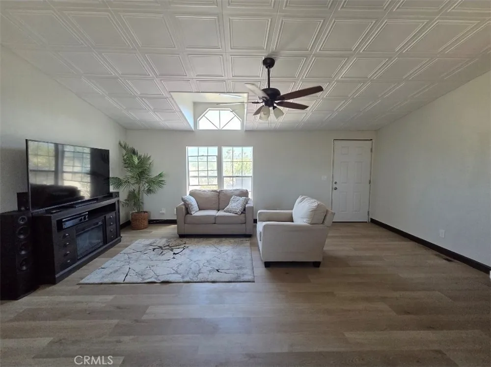 1338 Madrid Place Pinon Hills, CA 92372