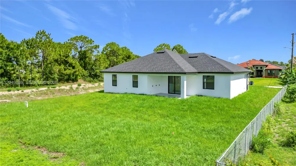 3813 SW 26TH Street Lehigh Acres, FL 33976