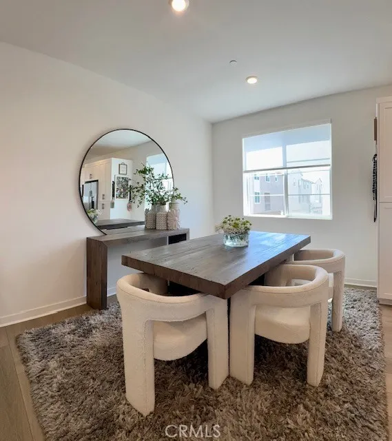 5956 Altyn Drive Eastvale, CA 92880