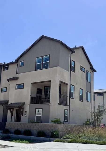 5956 Altyn Drive Eastvale, CA 92880