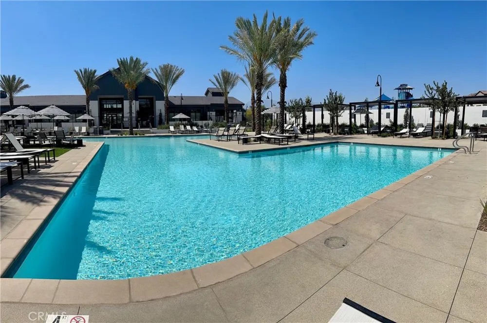 5956 Altyn Drive Eastvale, CA 92880