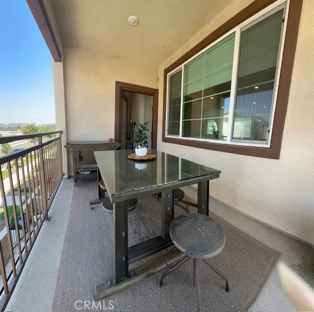 5956 Altyn Drive Eastvale, CA 92880