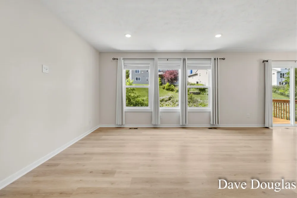 237 Young Court Rockford, MI 49341
