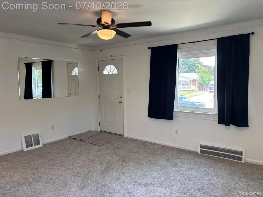 17588 Quarry Street Riverview City, MI 48193