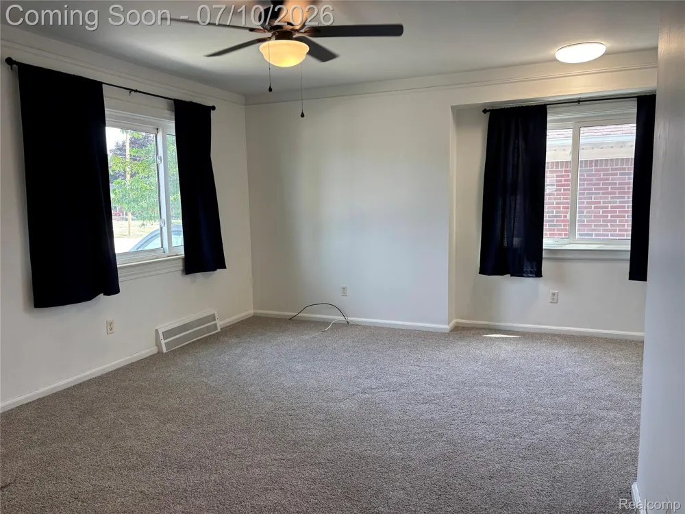 17588 Quarry Street Riverview City, MI 48193