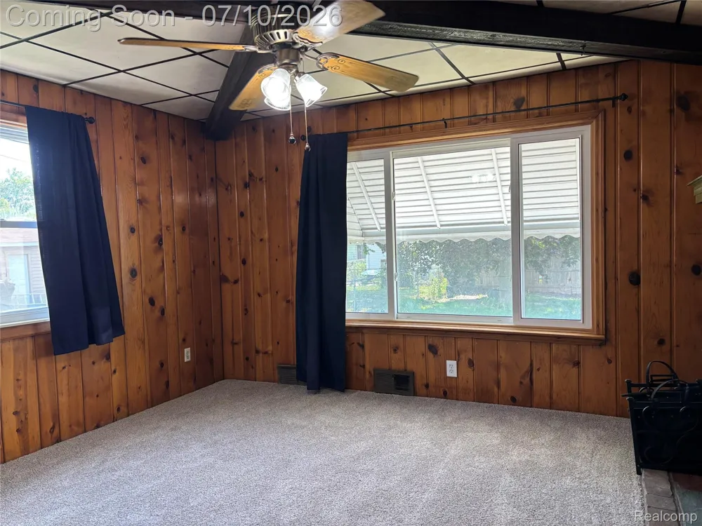 17588 Quarry Street Riverview City, MI 48193
