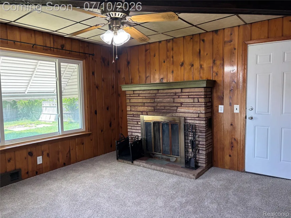 17588 Quarry Street Riverview City, MI 48193