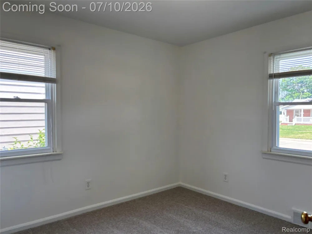 17588 Quarry Street Riverview City, MI 48193