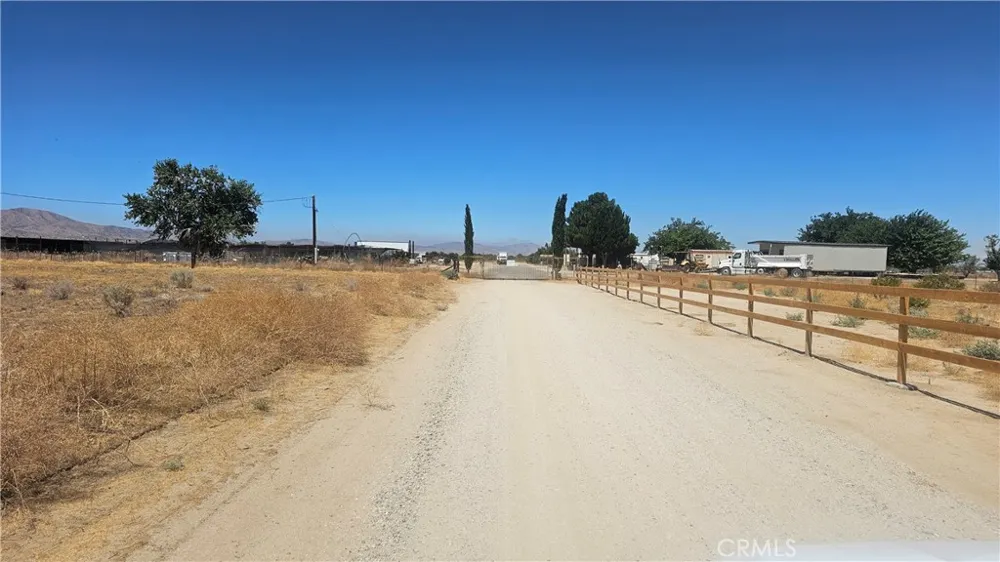 T6 Sun Village, CA 93543