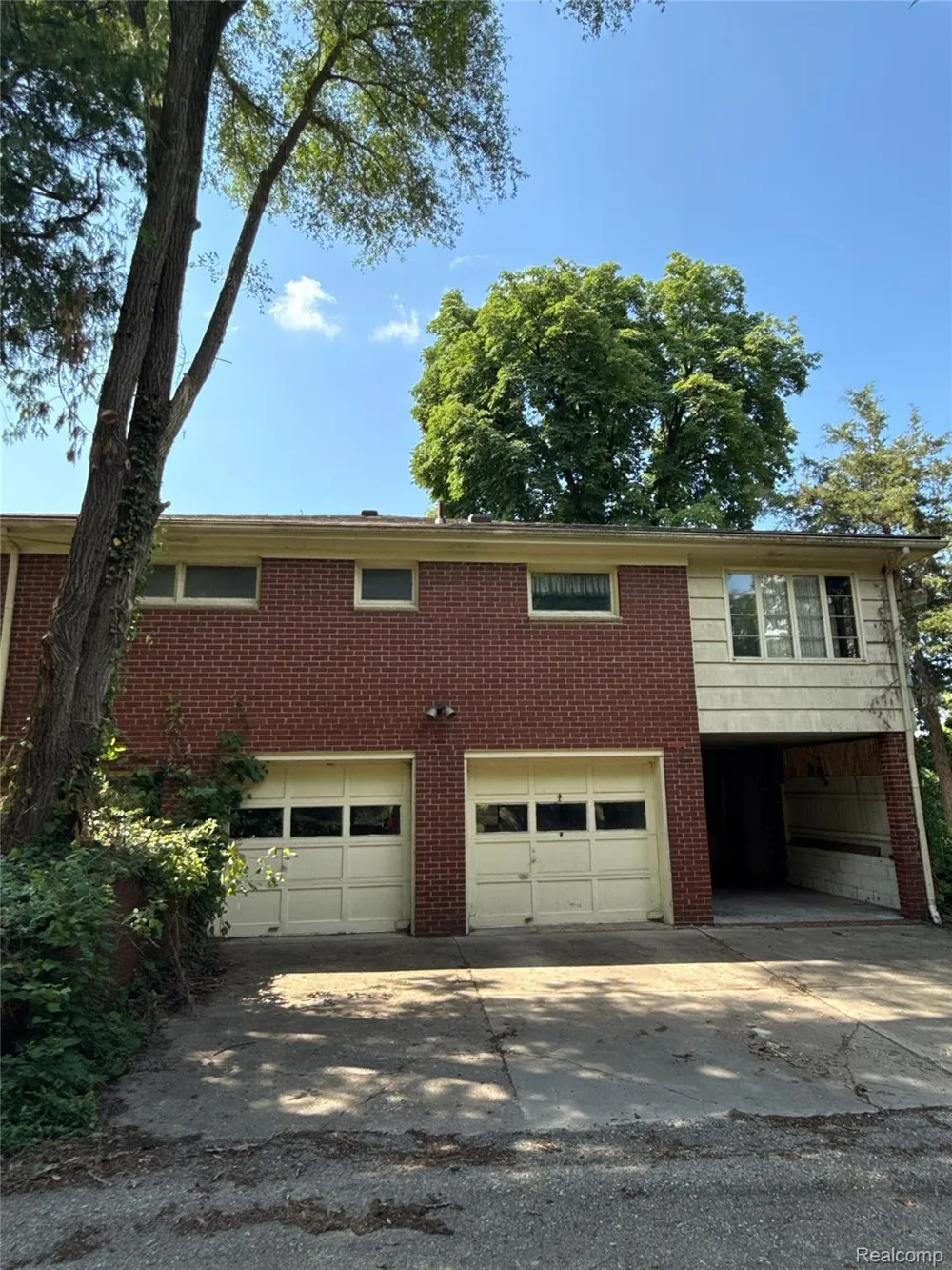 5910 Lakewood Boulevard Clarkston City, MI 48346