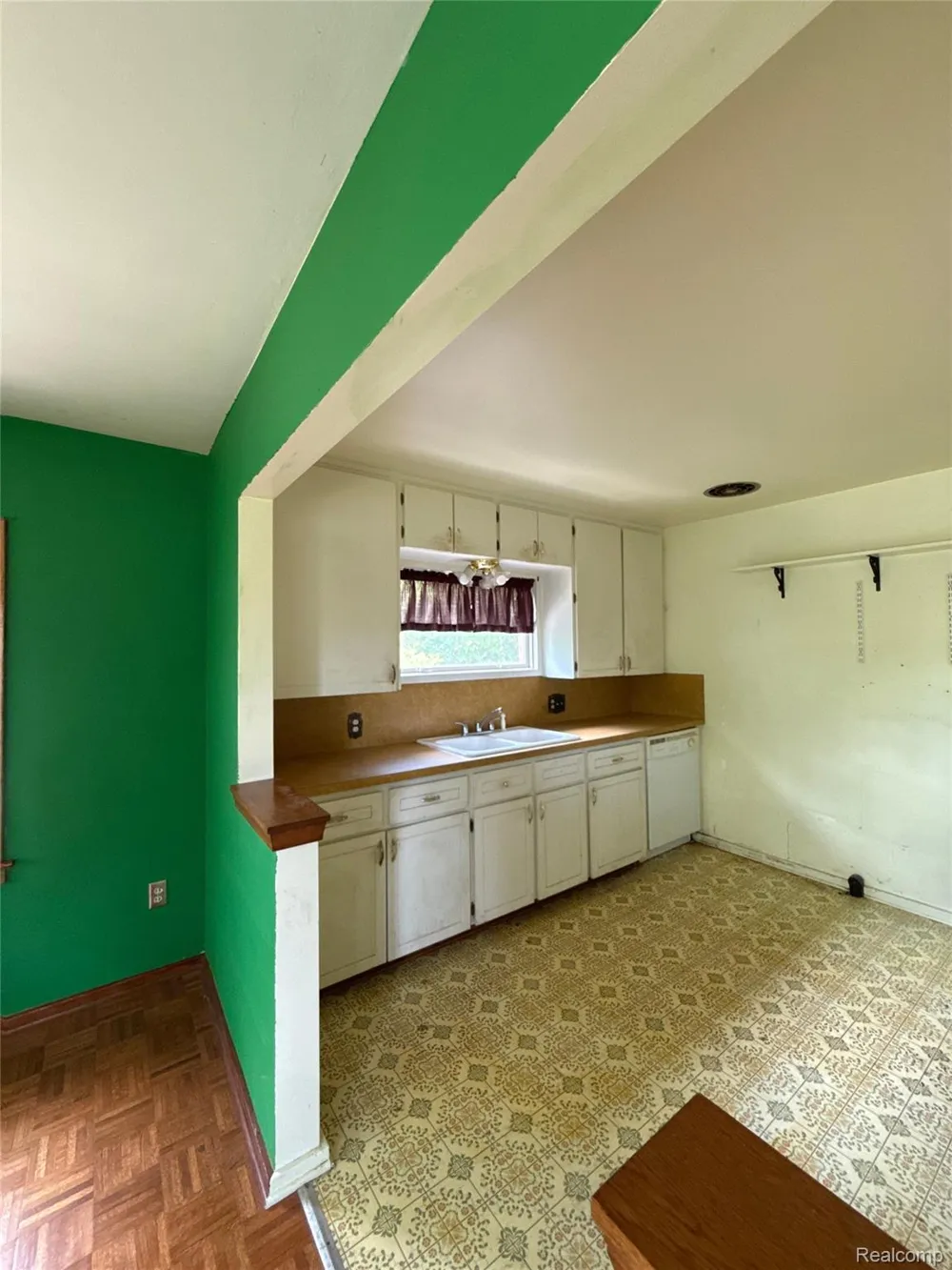 5910 Lakewood Boulevard Clarkston City, MI 48346