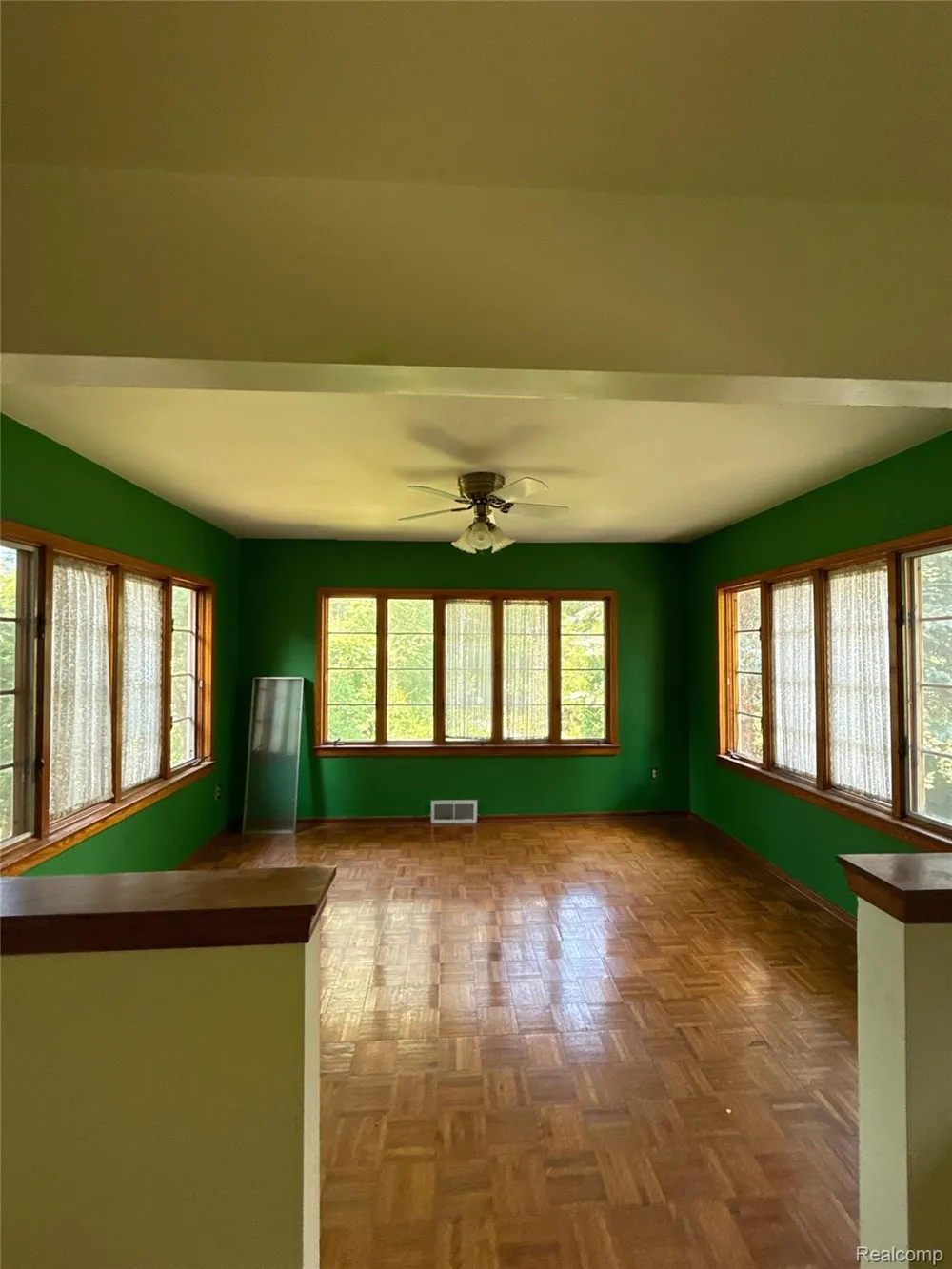 5910 Lakewood Boulevard Clarkston City, MI 48346