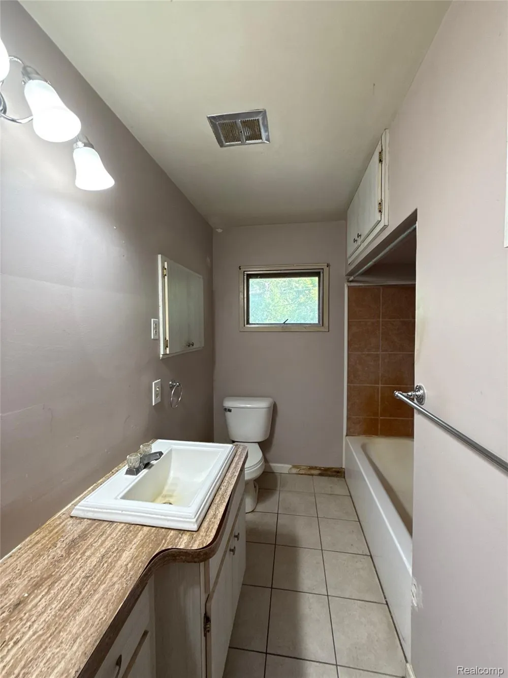 5910 Lakewood Boulevard Clarkston City, MI 48346