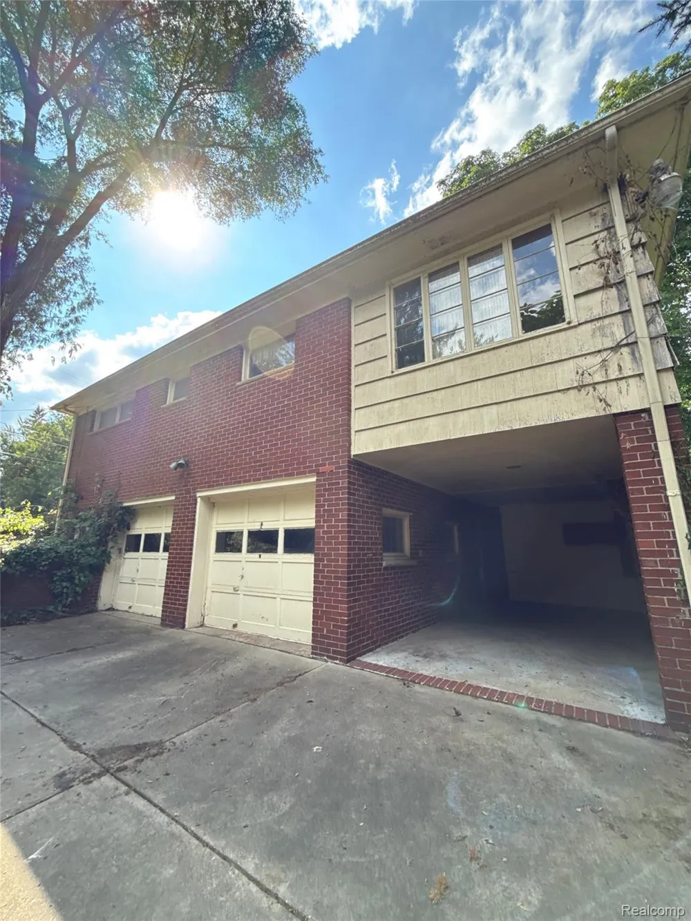 5910 Lakewood Boulevard Clarkston City, MI 48346