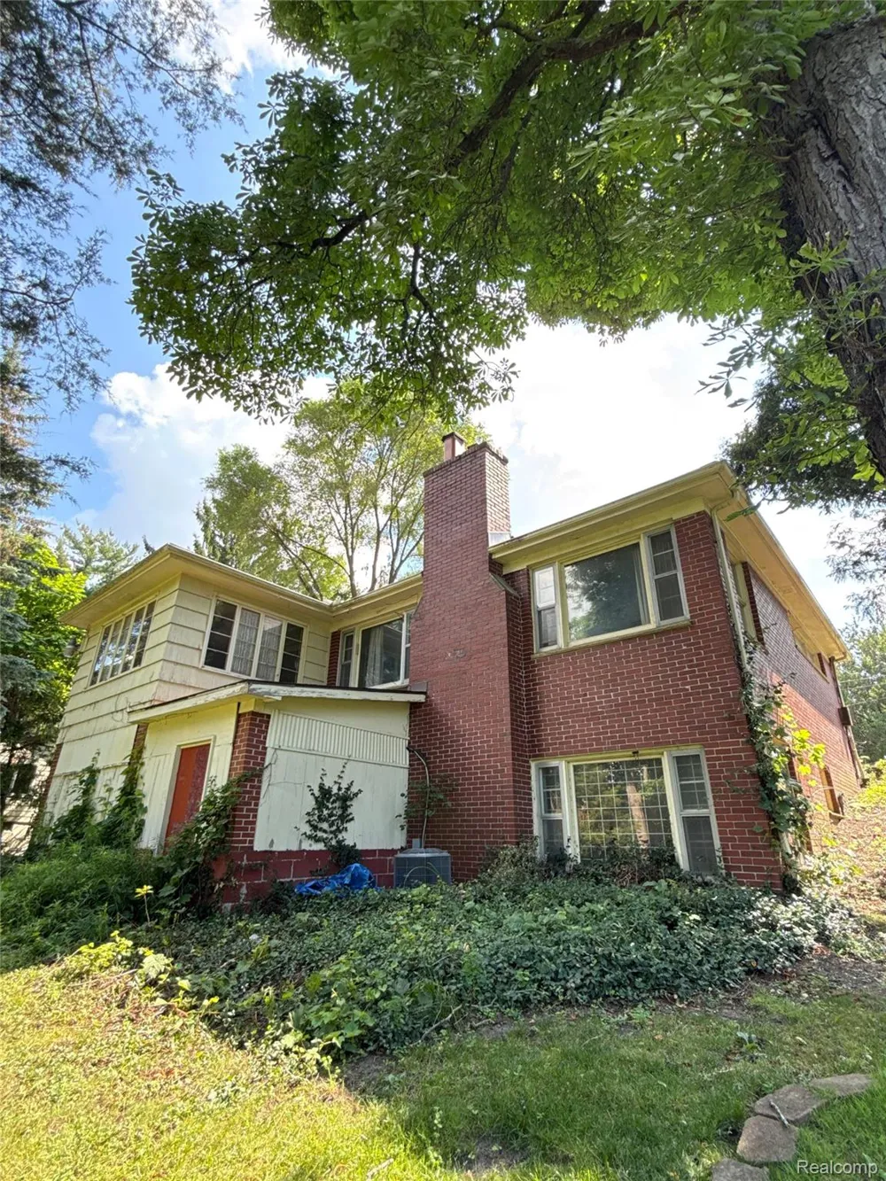 5910 Lakewood Boulevard Clarkston City, MI 48346