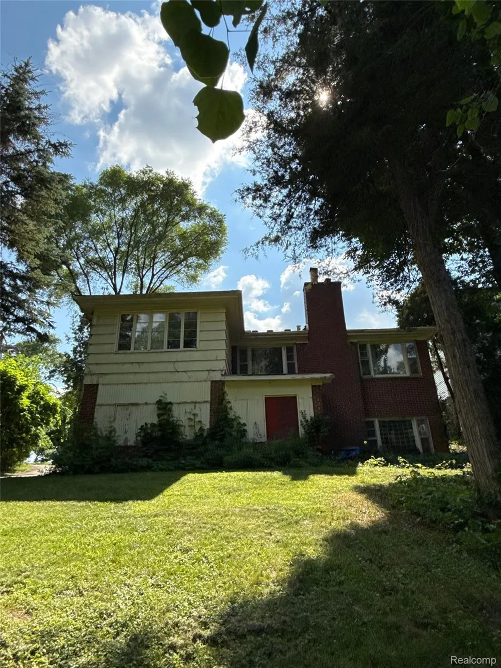 5910 Lakewood Boulevard Clarkston City, MI 48346