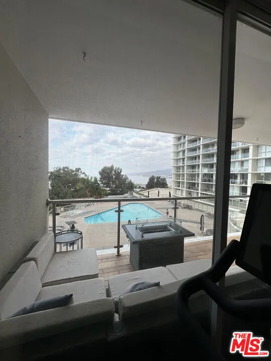 201 Ocean Avenue #502B Santa Monica, CA 90402