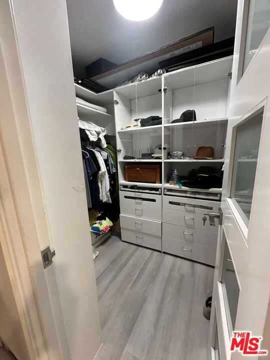 201 Ocean Avenue #502B Santa Monica, CA 90402
